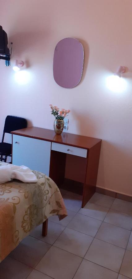 New Pantheon Hotel Kamena Vourla Luaran gambar